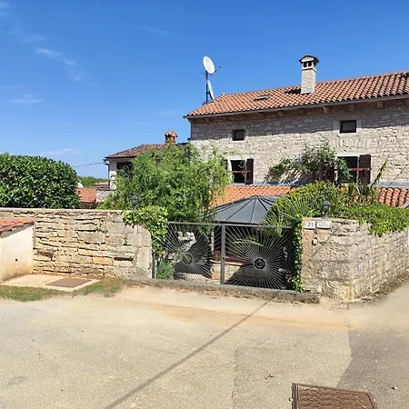 4 Murri Villa